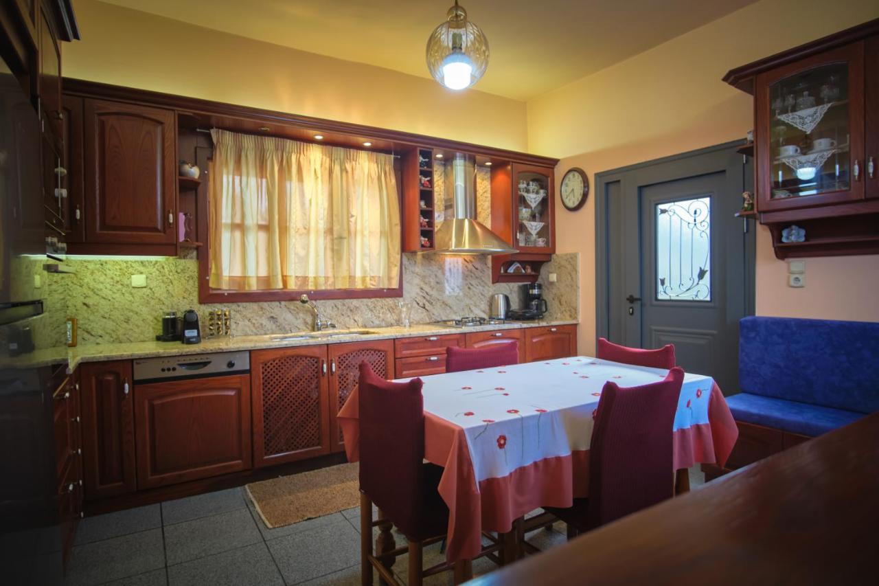 Vretti'S House Villa Fratsia Bagian luar foto